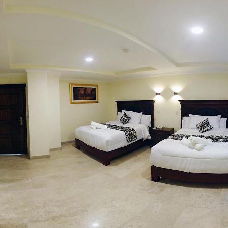 Real De La Pena Hotel 2 เอเซเกียล มอนเตส ภายนอก รูปภาพ